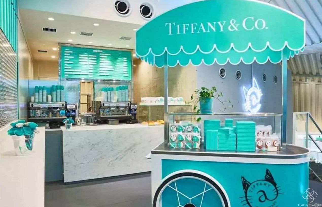 Tiffany的咖啡馆，奢侈品牌的潮到底带来什么？